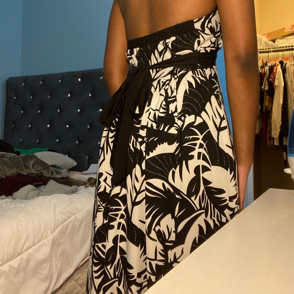 Black and White Floral Maxi Dress - Picture 2 of 5